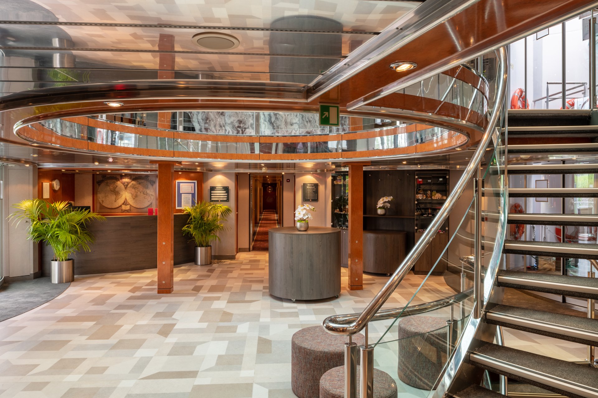 Cruises on the CELINA - book online | nicko cruises